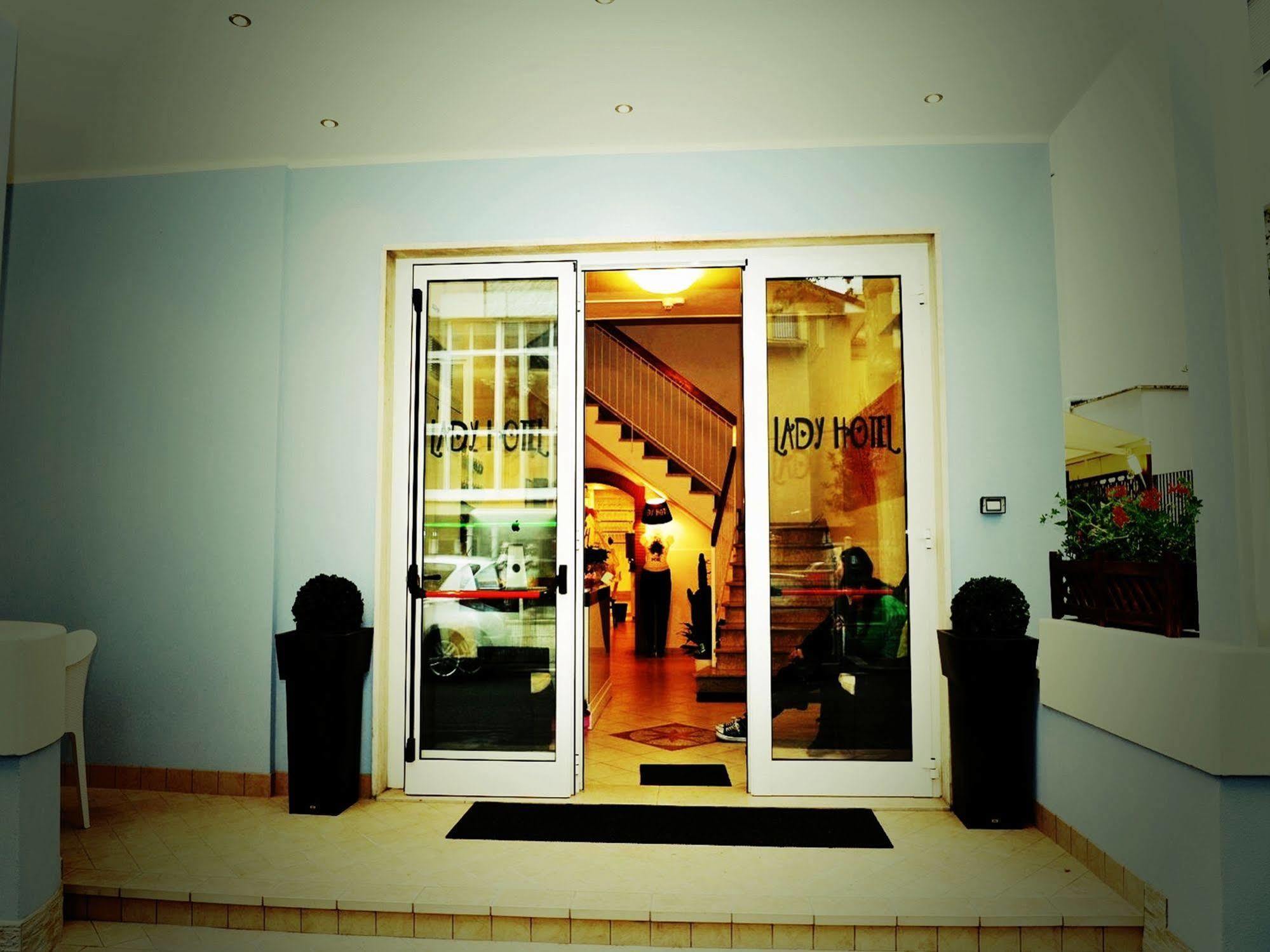 Hotel Lady Rimini Buitenkant foto