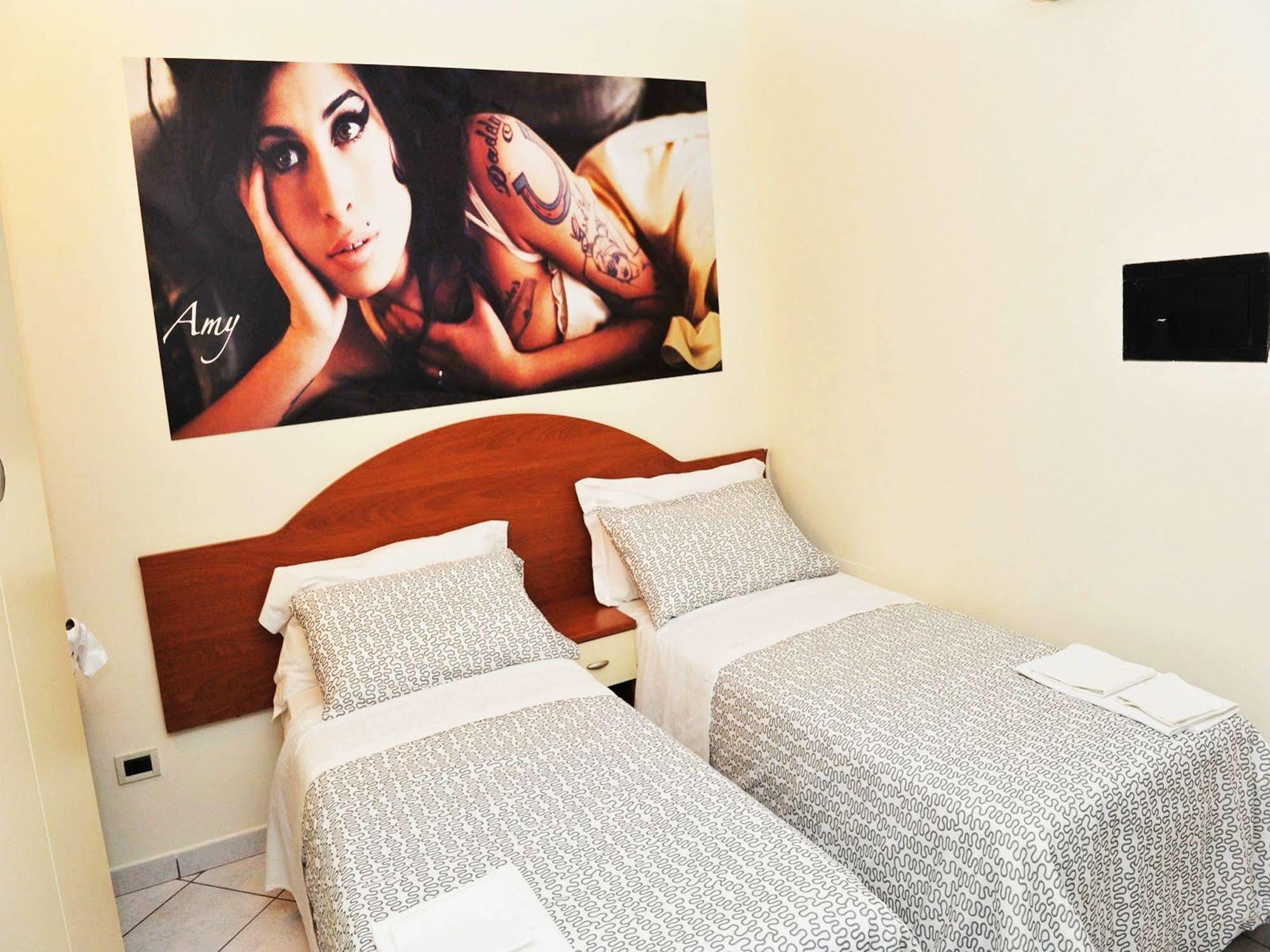 Hotel Lady Rimini Buitenkant foto