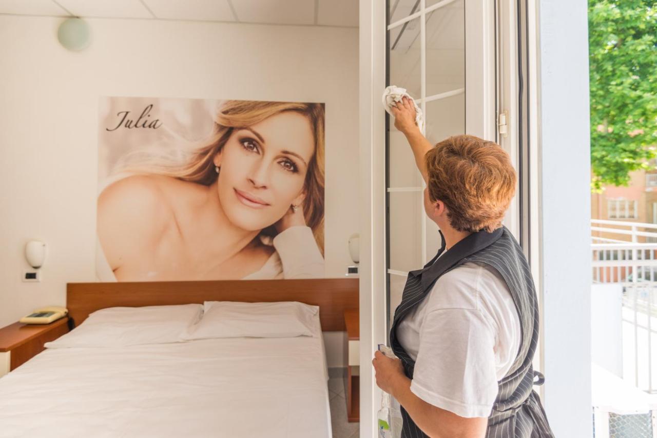 Hotel Lady Rimini Buitenkant foto